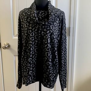 Jones New York Sport cowl neck black and grey animal print tunic top